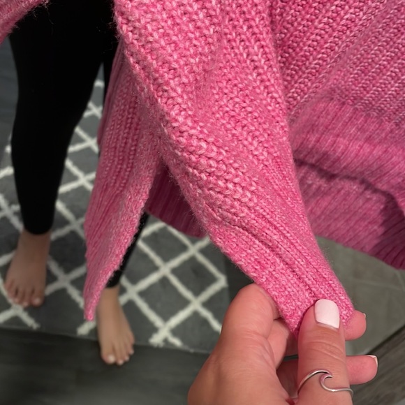 NWT American Eagle Pink Cozy Sweater - Picture 3 of 5